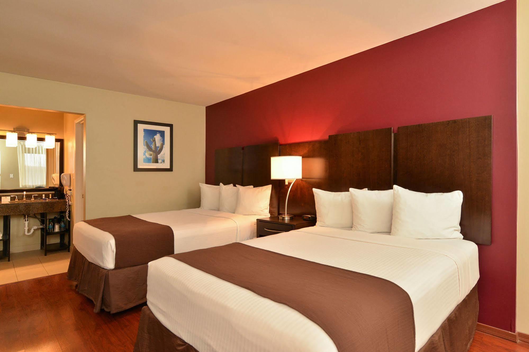 Quality Inn & Suites Phoenix Nw - Sun City Youngtown Zewnętrze zdjęcie