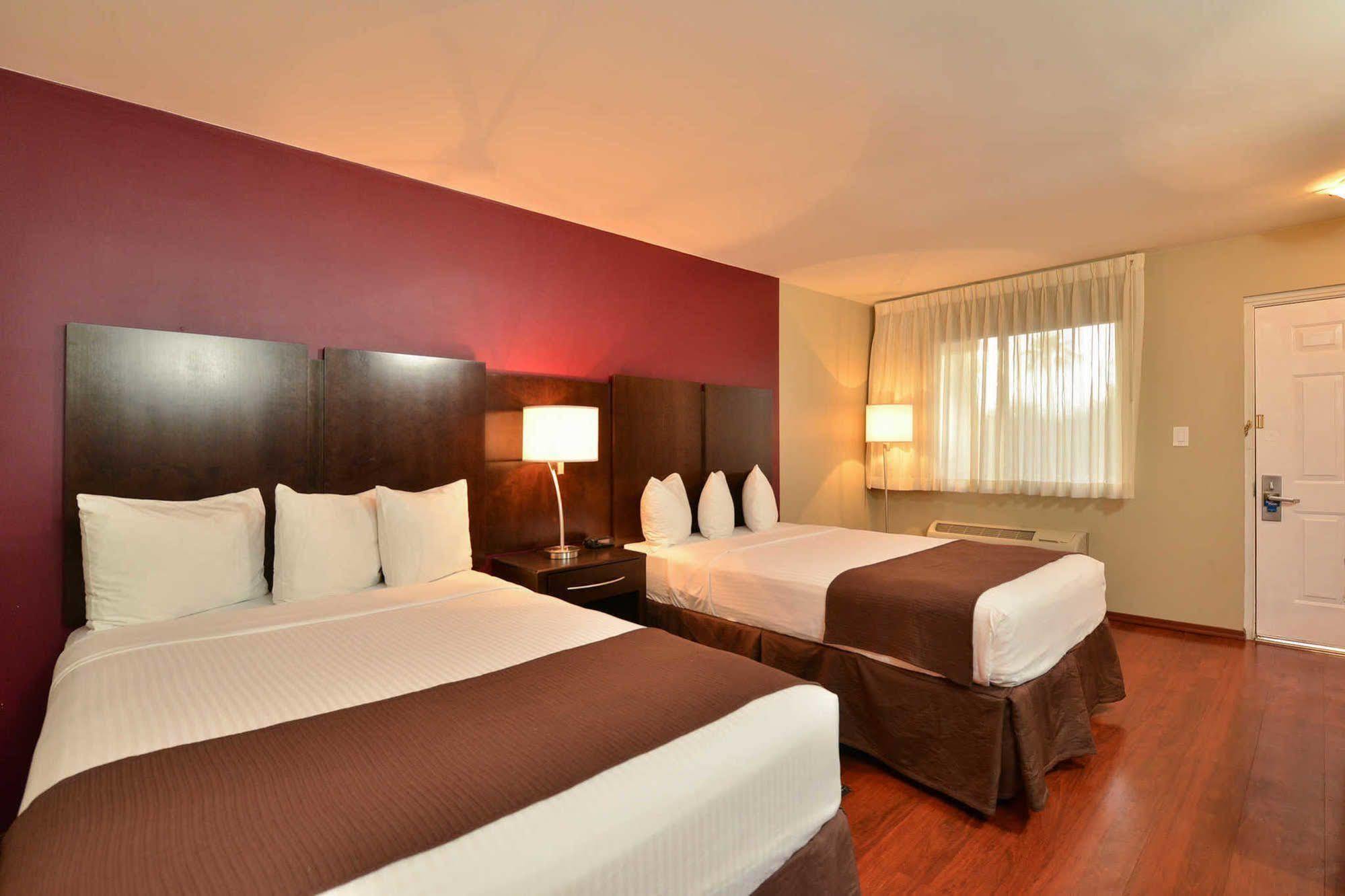 Quality Inn & Suites Phoenix Nw - Sun City Youngtown Zewnętrze zdjęcie