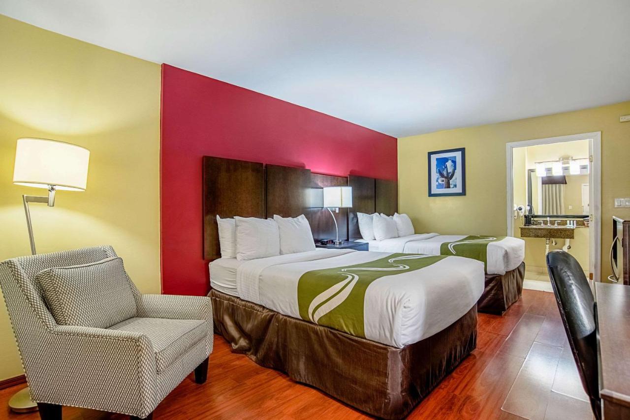 Quality Inn & Suites Phoenix Nw - Sun City Youngtown Zewnętrze zdjęcie